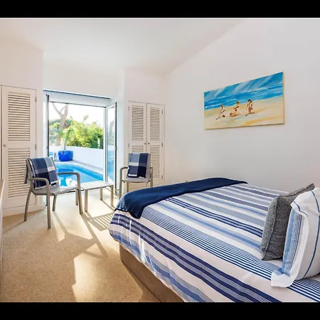 Excuisite 3 Bedrooms Da Alegria De Viver Private Pool Private Pool Prime Location Modern Furnishing *