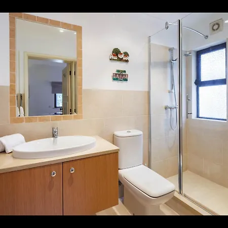 Vila Excuisite 3 Bedrooms Da Alegria De Viver Private Pool Private Pool Prime Location Modern Furnishing Quarteira