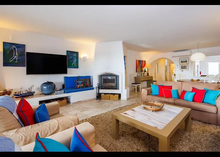Excuisite 3 Bedrooms Da Alegria De Viver Private Pool Private Pool Prime Location Modern Furnishing