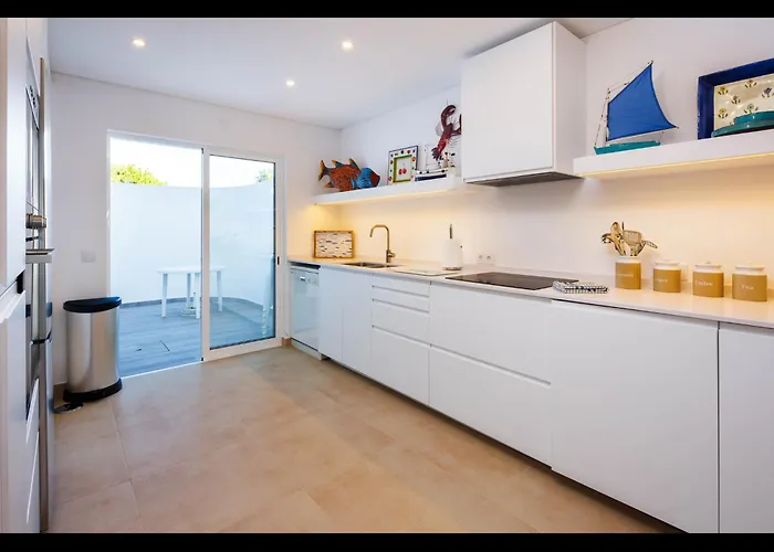 Excuisite 3 Bedrooms Da Alegria De Viver Private Pool Private Pool Prime Location Modern Furnishing Villa *
