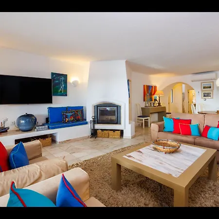 Excuisite 3 Bedrooms Da Alegria De Viver Private Pool Private Pool Prime Location Modern Furnishing