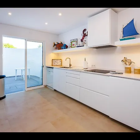 Excuisite 3 Bedrooms Da Alegria De Viver Private Pool Private Pool Prime Location Modern Furnishing Villa *