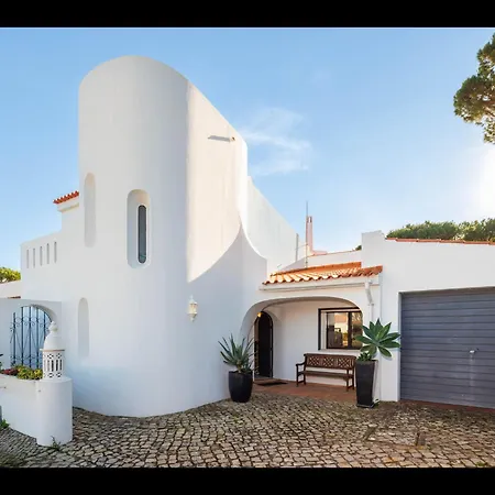 Excuisite 3 Bedrooms Da Alegria De Viver Private Pool Private Pool Prime Location Modern Furnishing *