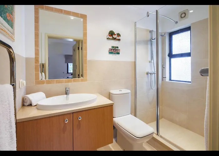 Villa Excuisite 3 Bedrooms Da Alegria De Viver Private Pool Private Pool Prime Location Modern Furnishing Quarteira